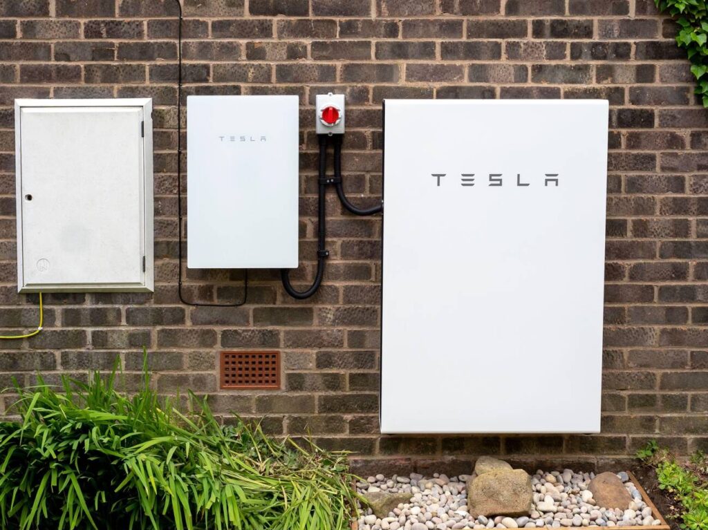 Learn how does the Tesla Powerwall work